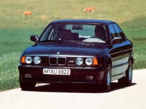 BMW M5 1988 года